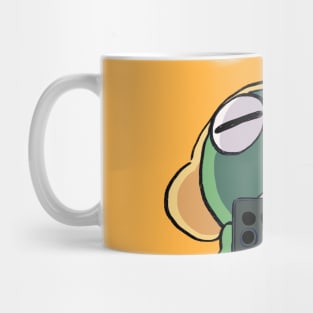 I draw keroro looking at phone / Sergeant Keroro Mug